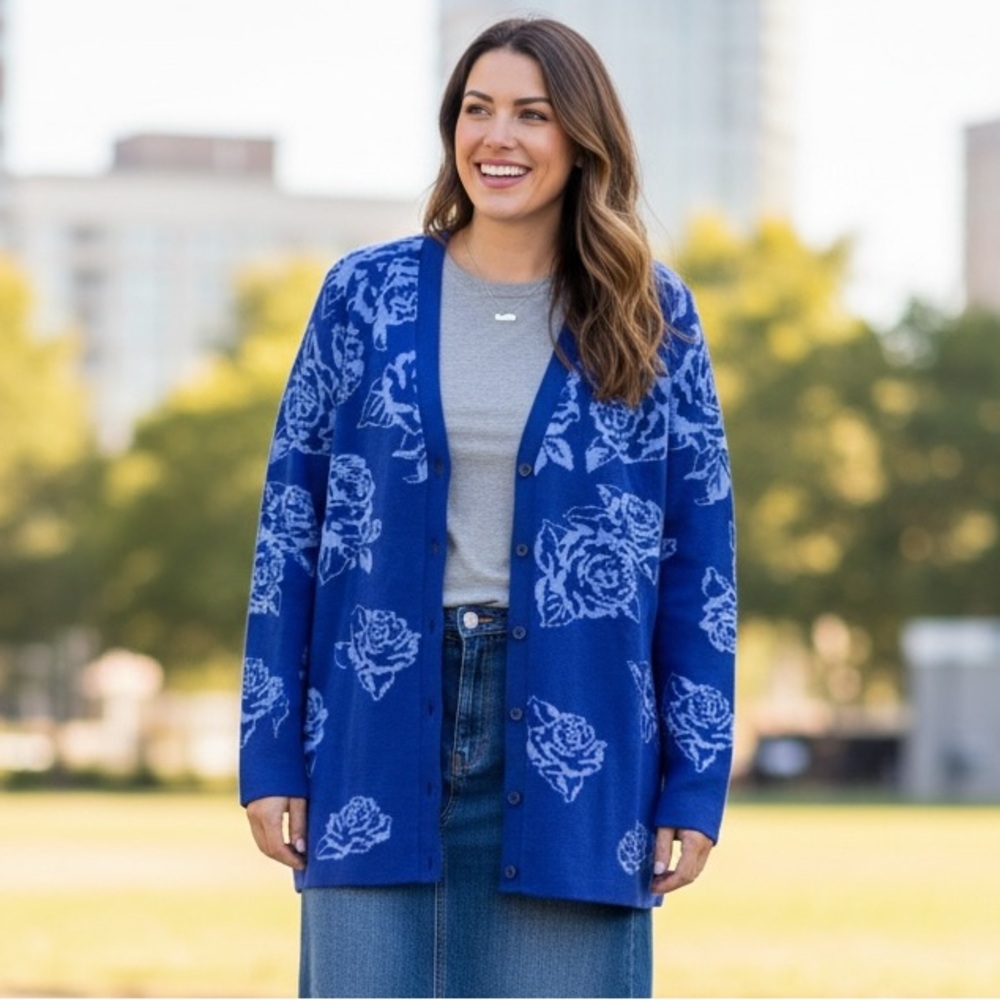 Isaac Mizrahi Blue Floral Knit Cardigan